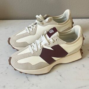 BRAND NEW New Balance 327 in Burgundy size 7
